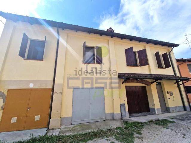 Casa in vendita a Persichello, Persico Dosimo