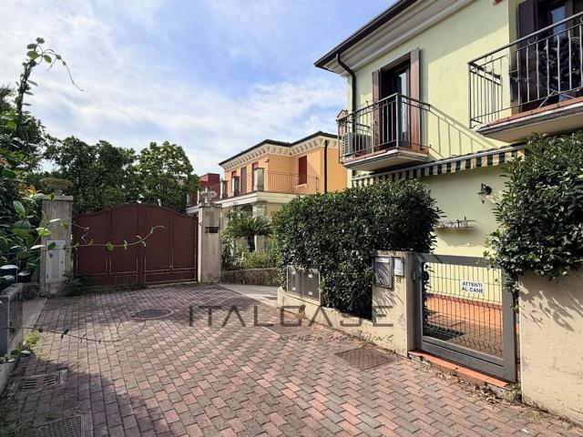 Casa in vendita a Rosà, Veneto
