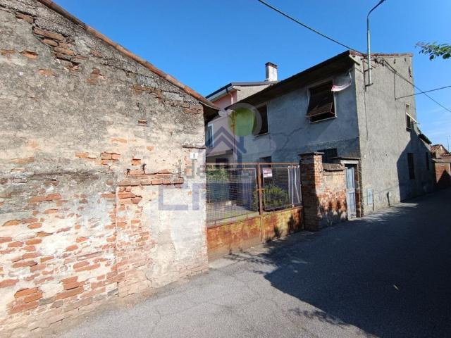 Casa in vendita a Scandolara Ripa d'Oglio, Cremona