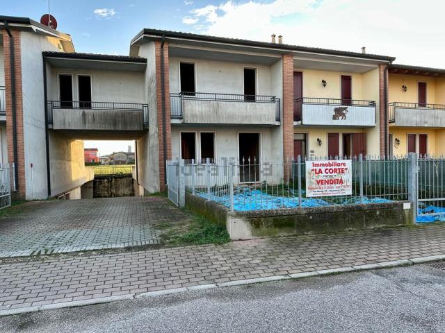 Casa in vendita a Isola Rizza, Veneto