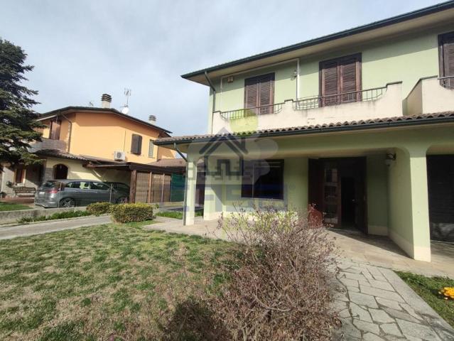 Casa in vendita a San Giovanni In Croce, Lombardia