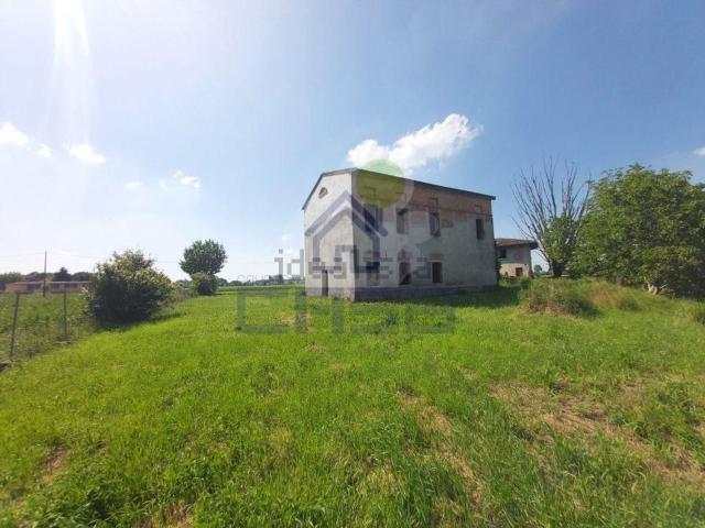 Casa in vendita a Bassa Reggiana, Re