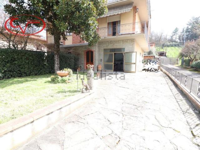 Casa in vendita a Montevarchi, Toscana
