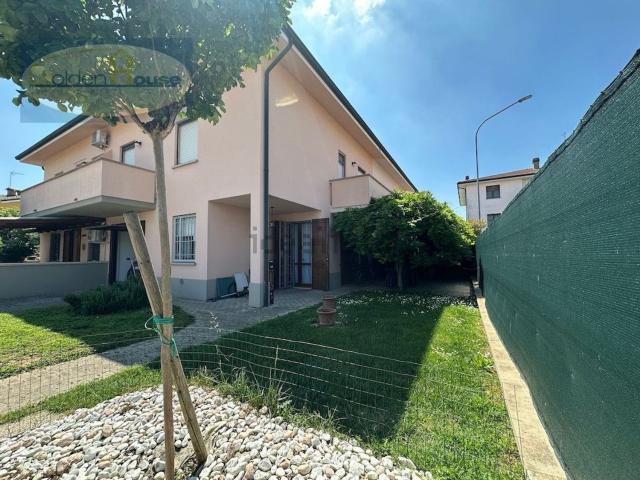 Casa in vendita a Molinella, Bologna