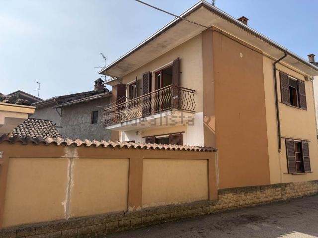 Casa in vendita a Mortara, Pavia