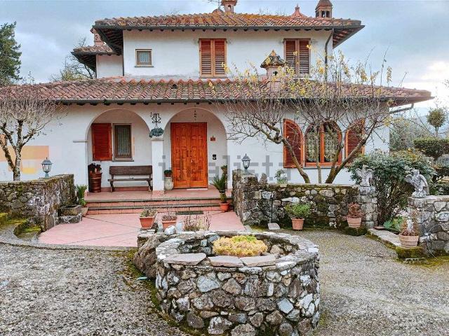 Casa in vendita a Vicchio, Toscana