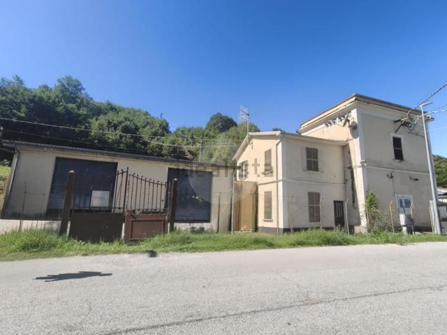 Casa in vendita a Montereale, Abruzzo