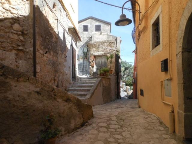 Casa in vendita a Pietravairano, Campania
