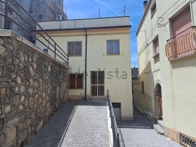 Casa in vendita a Montefalcone Nel Sannio, Molise