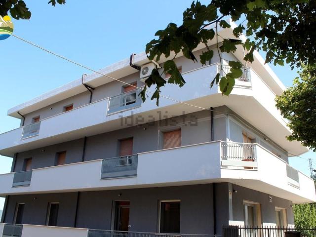 Casa in vendita a Frazione Colasante, Montebello di Bertona