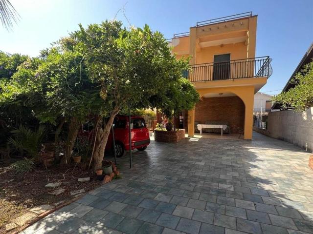 Casa in vendita a Agnone Fortezza, Augusta