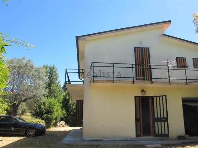Casa in vendita a Fara Sabina, Lazio