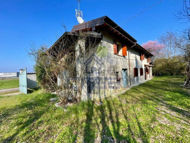 Casa in vendita a Castel San Giovanni, Reggio Emilia