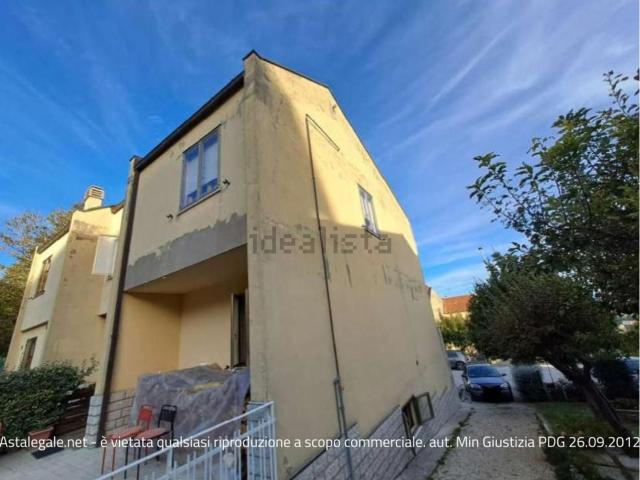 Casa in vendita a Marche, Pesaro E Urbino