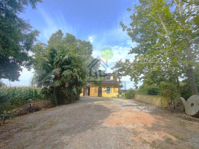 Casa in vendita a Acquanegra sul Chiese, Mantova