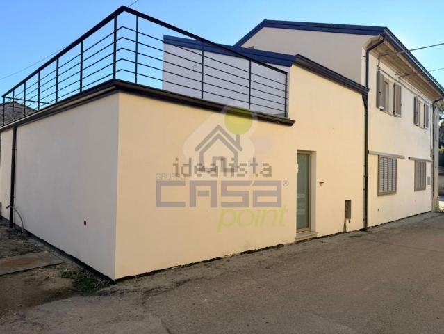 Casa in vendita a Borgonovo Val Tidone, Reggio Emilia