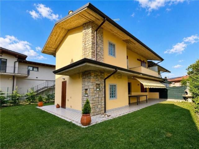 Casa in vendita a Calepio, Castelli Calepio