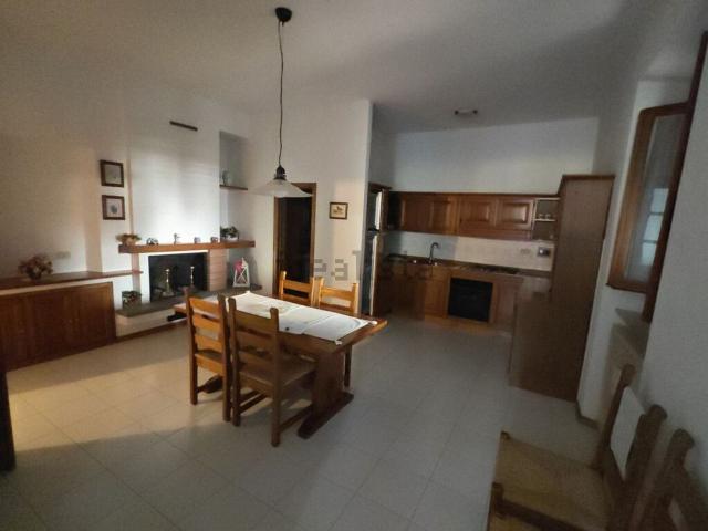 Casa in vendita a Policiano, Arezzo