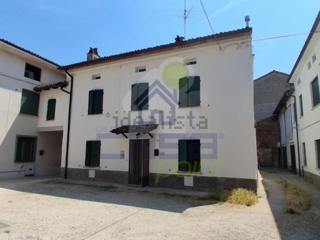 Casa in vendita a Pieve San Giacomo, Lombardia