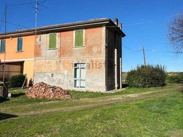 Casa in vendita a Ferrara, Reggio Emilia