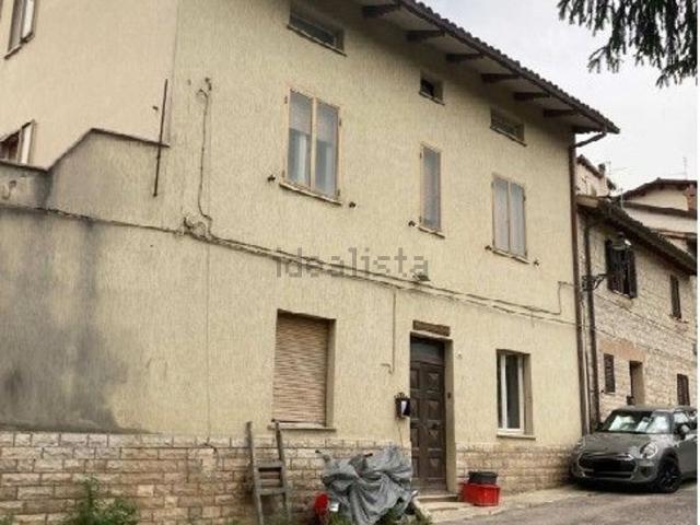 Casa in vendita a Cappuccini, Marche