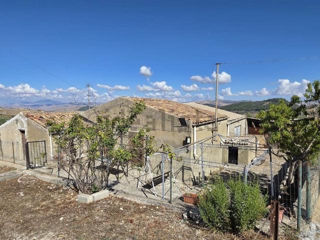 Casa in vendita a San Cataldo, Caltanissetta