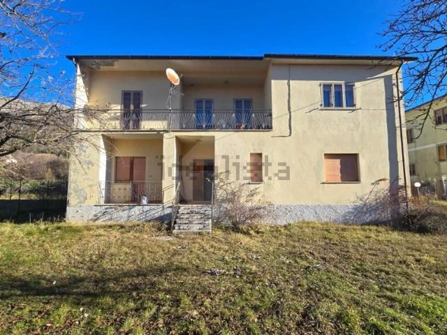 Casa in vendita a Scoppito, Abruzzo