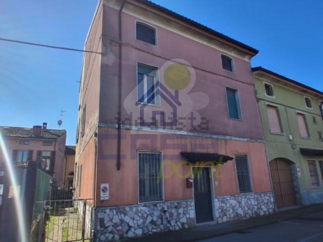 Casa in vendita a Pieve San Giacomo, Lombardia