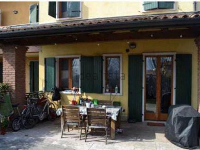 Casa in vendita a Gazzoli, Costermano
