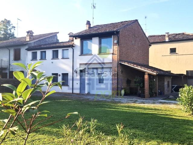 Casa in vendita a Mezzano Chitantolo, Castelvetro Piacentino