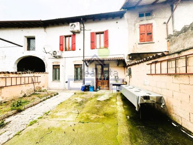 Casa in vendita a Redondesco, Lombardia