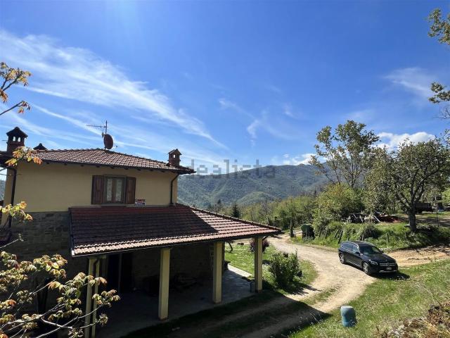 Casa in vendita a Castel San Niccolò, Toscana