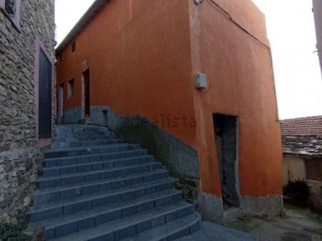 Casa in vendita a Cesio, Liguria
