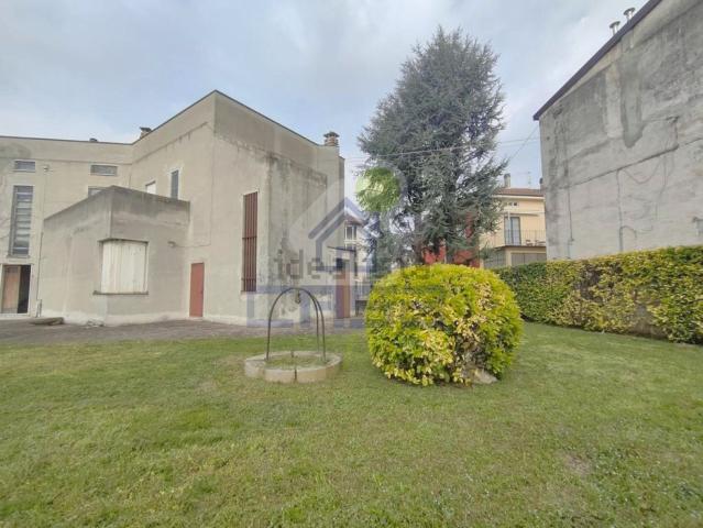 Casa in vendita a Piadena, Lombardia