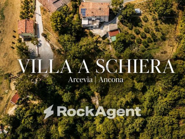 Casa in vendita a Boschetto, Marche