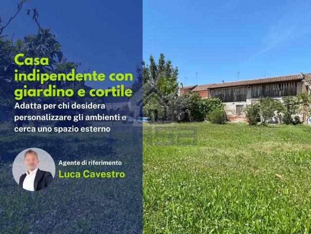 Casa in vendita a Pomponesco, Mantova