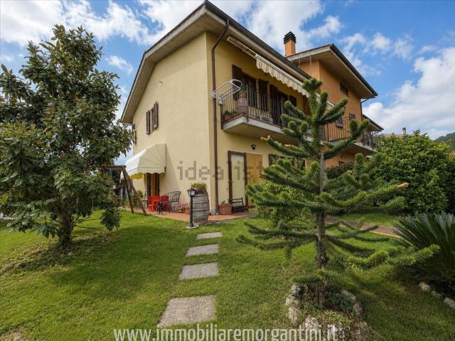 Casa in vendita a Sarteano, Siena