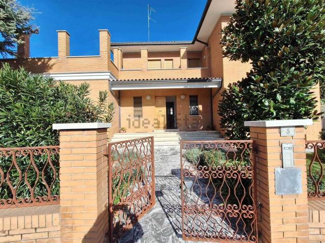 Casa in vendita a Marche, Macerata