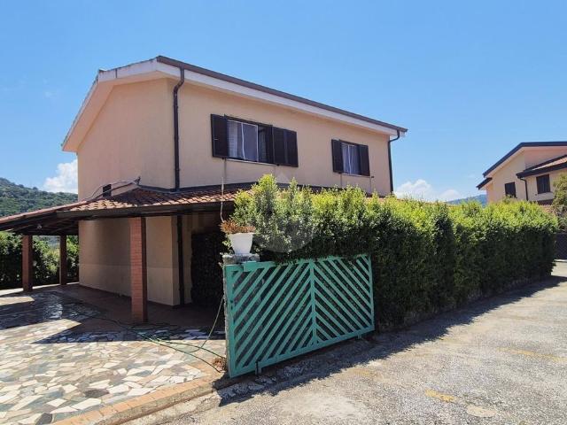 Casa in vendita a Calabria, Vibo Valentia