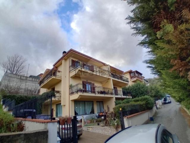 Casa in vendita a Calabria, Cosenza