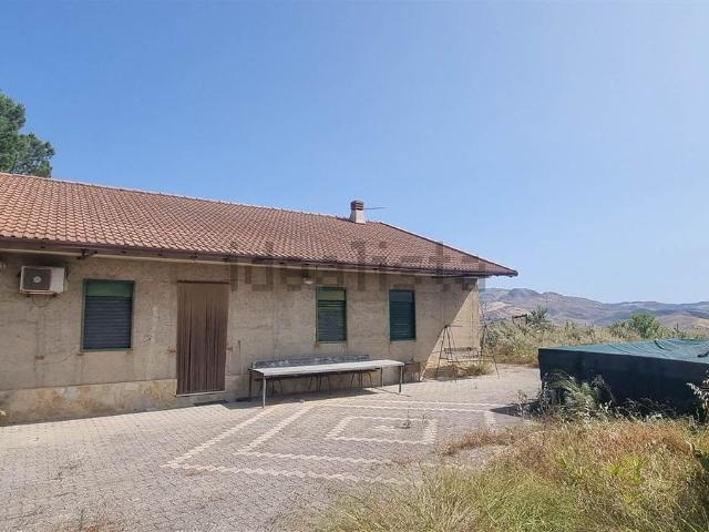 Casa in vendita a San Cataldo, Sicilia