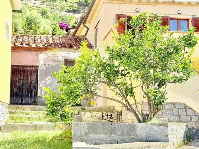 Casa in vendita a Pomonte, Marciana