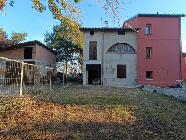 Casa in vendita a Caselline, Albinea