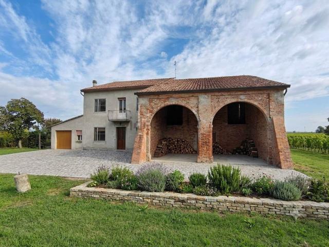 Casa in vendita a Dragoncello, Poggio Rusco