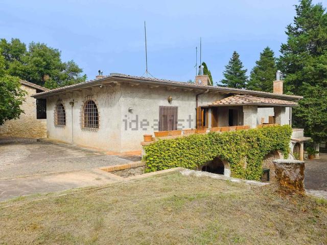 Casa in vendita a Sovicille, Toscana