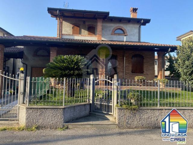 Casa in vendita a Offanengo, Lombardia