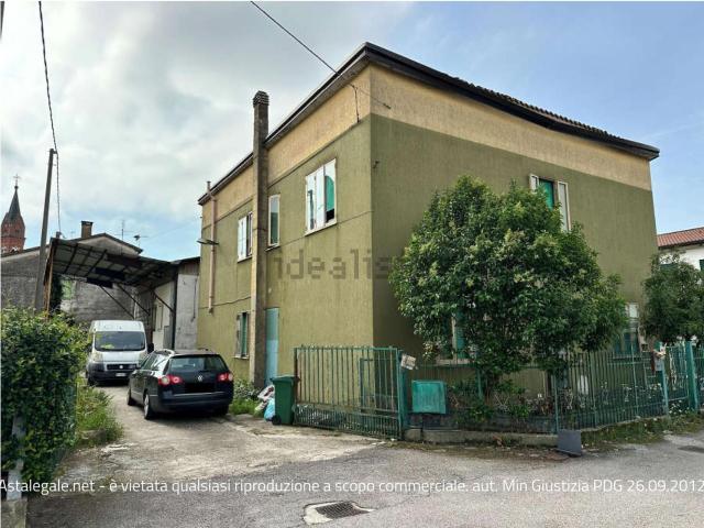 Casa in vendita a Anguillara Veneta, Veneto