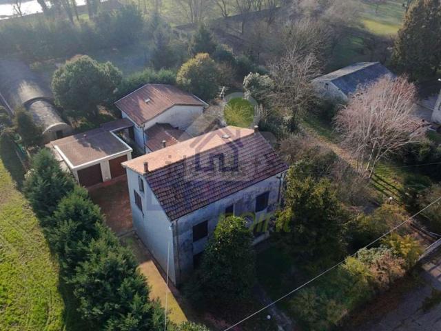 Casa in vendita a Bassa Reggiana, Re