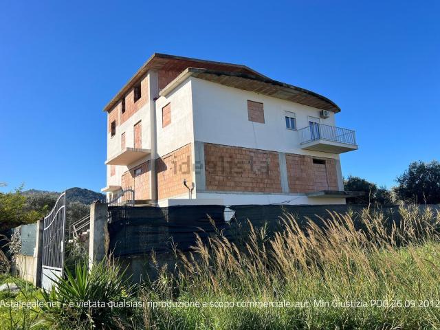 Casa in vendita a Calabria, Cosenza