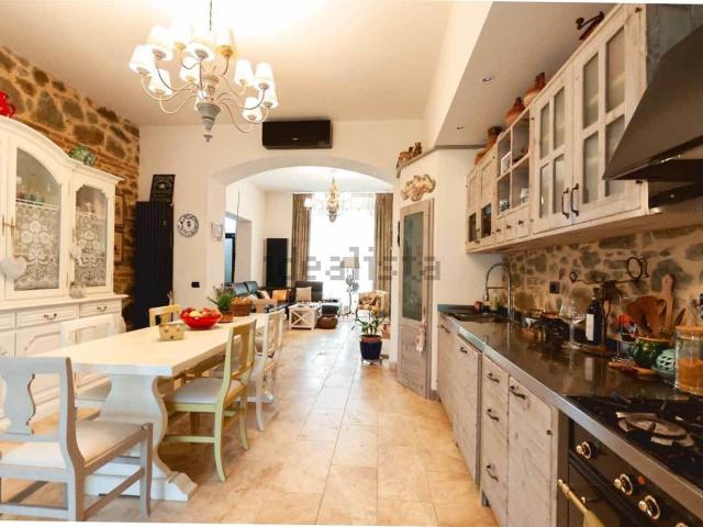 Casa in vendita a Vicchio, Toscana